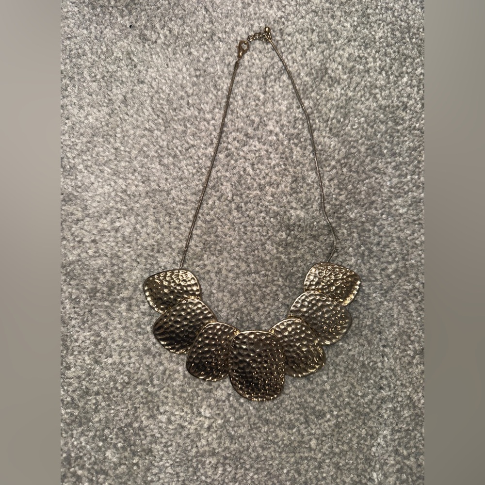 Gold choker forever 21
 8” long